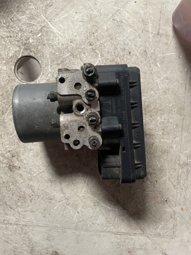 Pompe abs toyota urban - pompe,