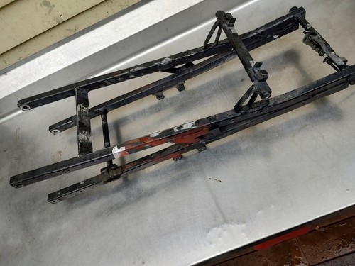 Subframe split seats - split,