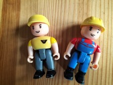 Lot de 2 figurines  Toys R Us