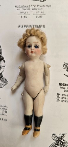 Poupée ancienne mignonnette - poupée,