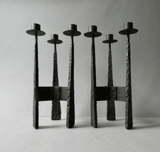 paire de chandeliers tripodes