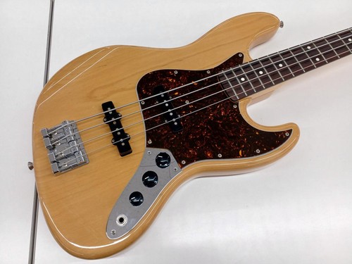 Guitare basse électrique
