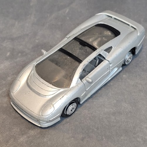 Petite voiture miniature