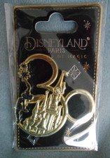 Pins  Disney  30 Years Of