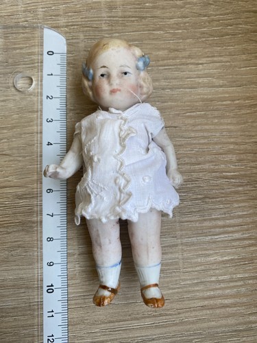 Poupée ancienne mignonette - poupée,