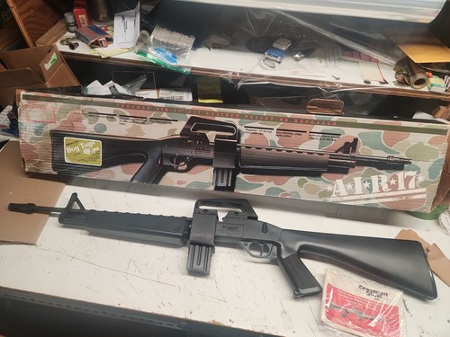 Vintage crosman model r - crosman, a*i*r*17