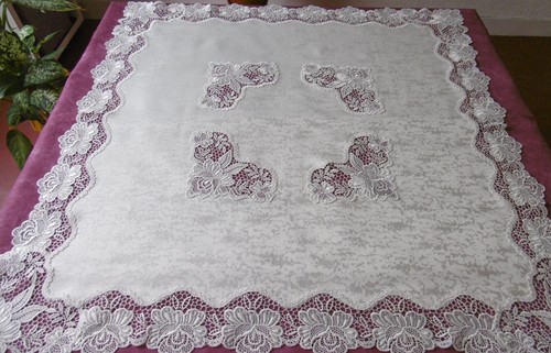 Nappe vintage entourée - , de