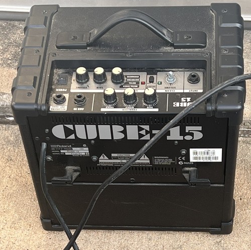Roland cube 15x - 15x, amp