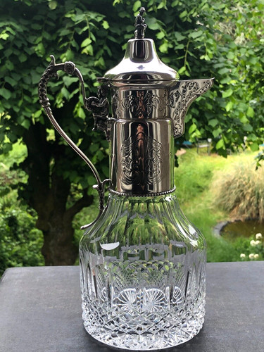 Splendide grande carafe à - et,