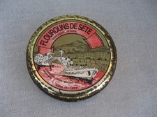 Ancienne  boite  en  tôle