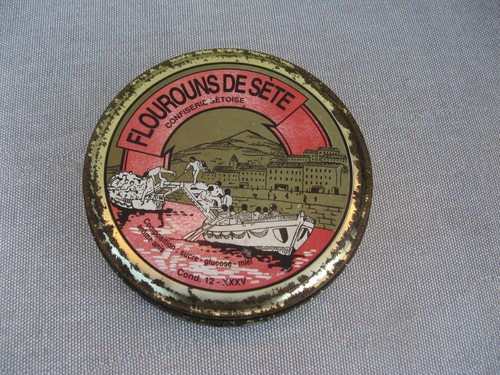 Ancienne boite tôle - ,