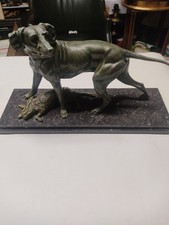 Chien Sur Socle En Marbre