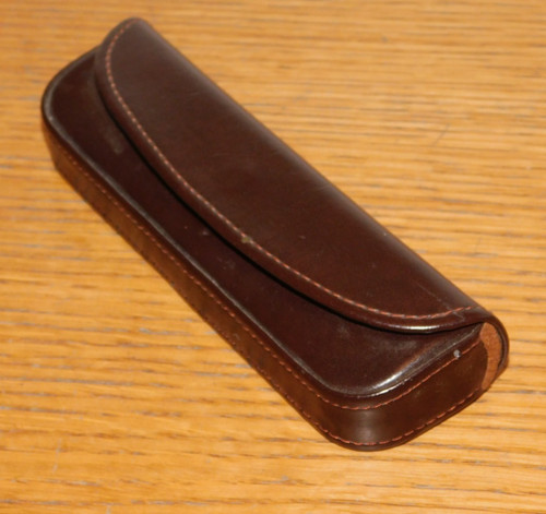 Etui cuir boite boitier - en,