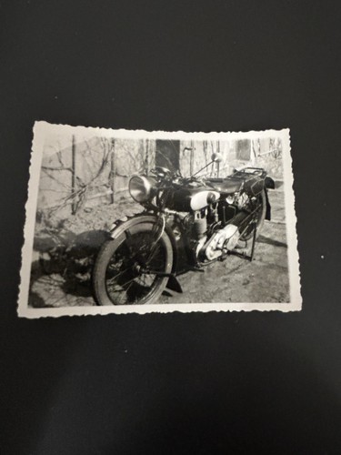 Photo moto ancienne - photo,