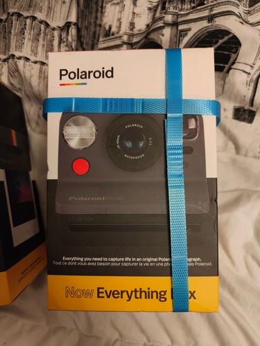 Polaroid now everything - polaroid, box