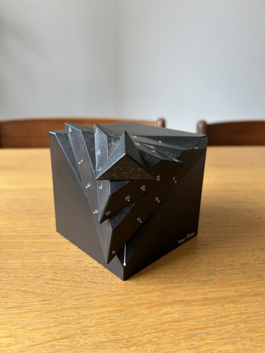 Horloge time cube design - time, 4d