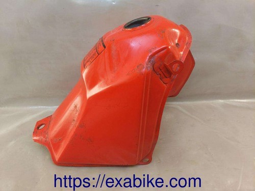 Reservoir essence pour - reservoir, a