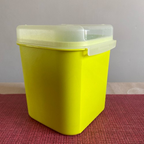 Boîte haute tupperware - boîte,