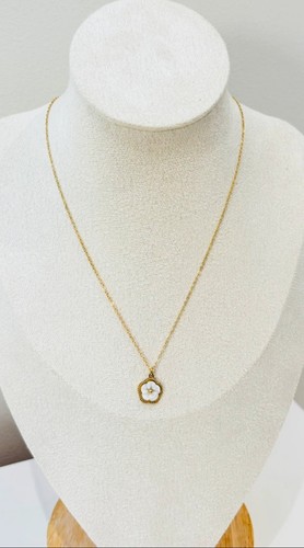 Collier fin doré pendentif