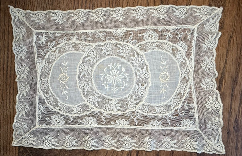 Dentelle ancienne rectangle - ancienne,