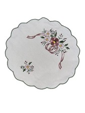 Napperon rond brodé – Blanc