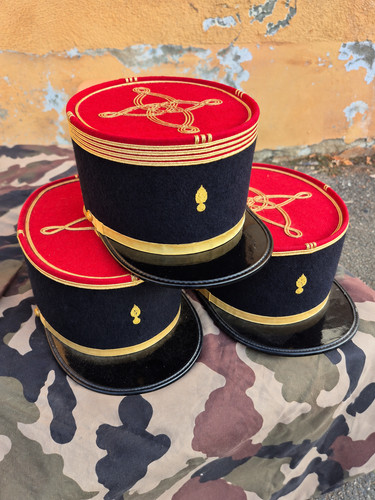 Lot képis militaires - lot,