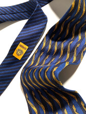 GIANNI VERSACE VINTAGE '90s BAROQUE STRIPED TIE LOOP LOGO ITALY GOLD BLUE