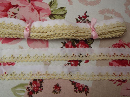 800 dentelle ancienne - cm,