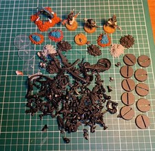 Lot De Vrac Et Bits Tyranides