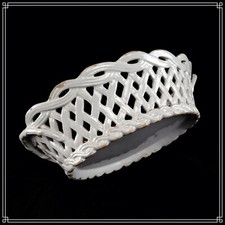 ELEGANTE CORBEILLE EN FAIENCE