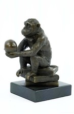 Sculpture en bronze d'un Singe