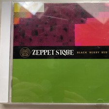 CD japonais Zeppet Store lit de baies noires avec doublure japonaise PWCP-1011