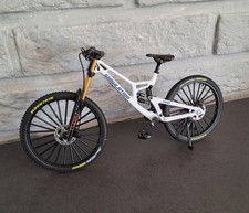 Vélo VTT Miniature Échelle