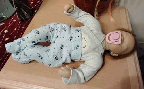 Poupon joli bébé