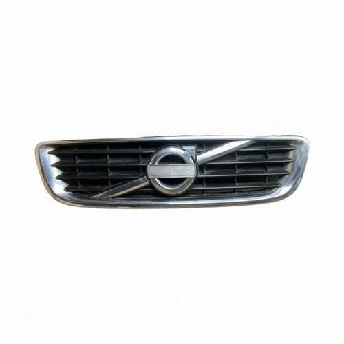 Volvo v50 2010 grille - volvo,