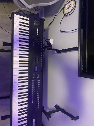 Alesis qs8 voice - voice, synthesizer