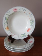 VILLEROY & BOCH  4 ASSIETTES