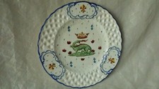 FRENCH STYLE SALAMANDER DECOR FAIENCE PLATE FLEUR DE LYS CROWN 1ST**