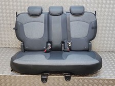 Siège /+ banquette arrière -