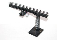 PORTIQUE POTENCE NACELLE FEU TRICOLORE SIGNALISATION FERROVIAIRE SEMAPHORE HO, N