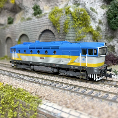 Locomotive diesel 750 - , 183-6