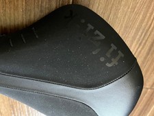 Selle noire Fizik Antares R5