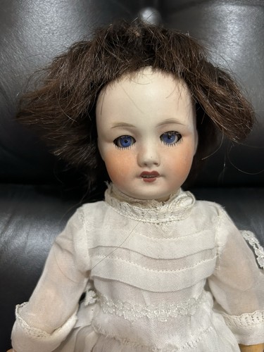 Jolie petite poupée ancienne - jolie,