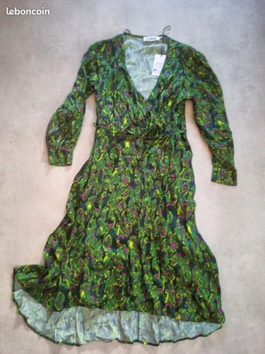 Très belle robe neuve - ,