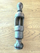 Bouchonneuse Boucheuse à