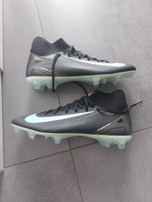 Chaussure foot moulé nike 44