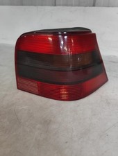 Feu arriere principal droit