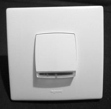 Bouton poussoir avec voyant inclus Neptune Legrand 80606 ou 806 06 + plaque