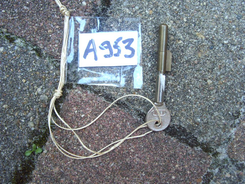 Lot a953 clé clef - lot,