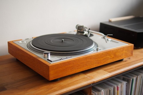 Plinthe pour platine - platine, technics